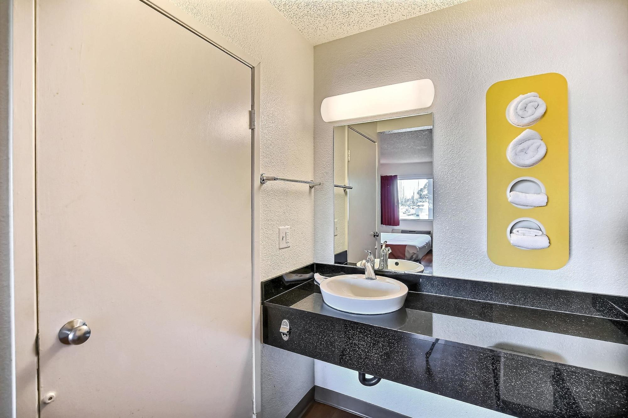Motel 6-Oakland, Ca - Embarcadero Ngoại thất bức ảnh