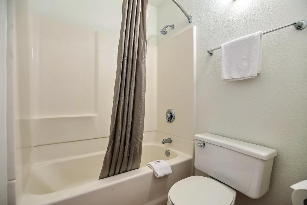 Motel 6-Oakland, Ca - Embarcadero Ngoại thất bức ảnh